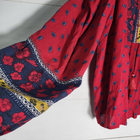 Abercrombie & Fitch Red Blue Boho Cold Shoulder Flowy Sequin Paisley Tassel Top. - Picture 6 of 7